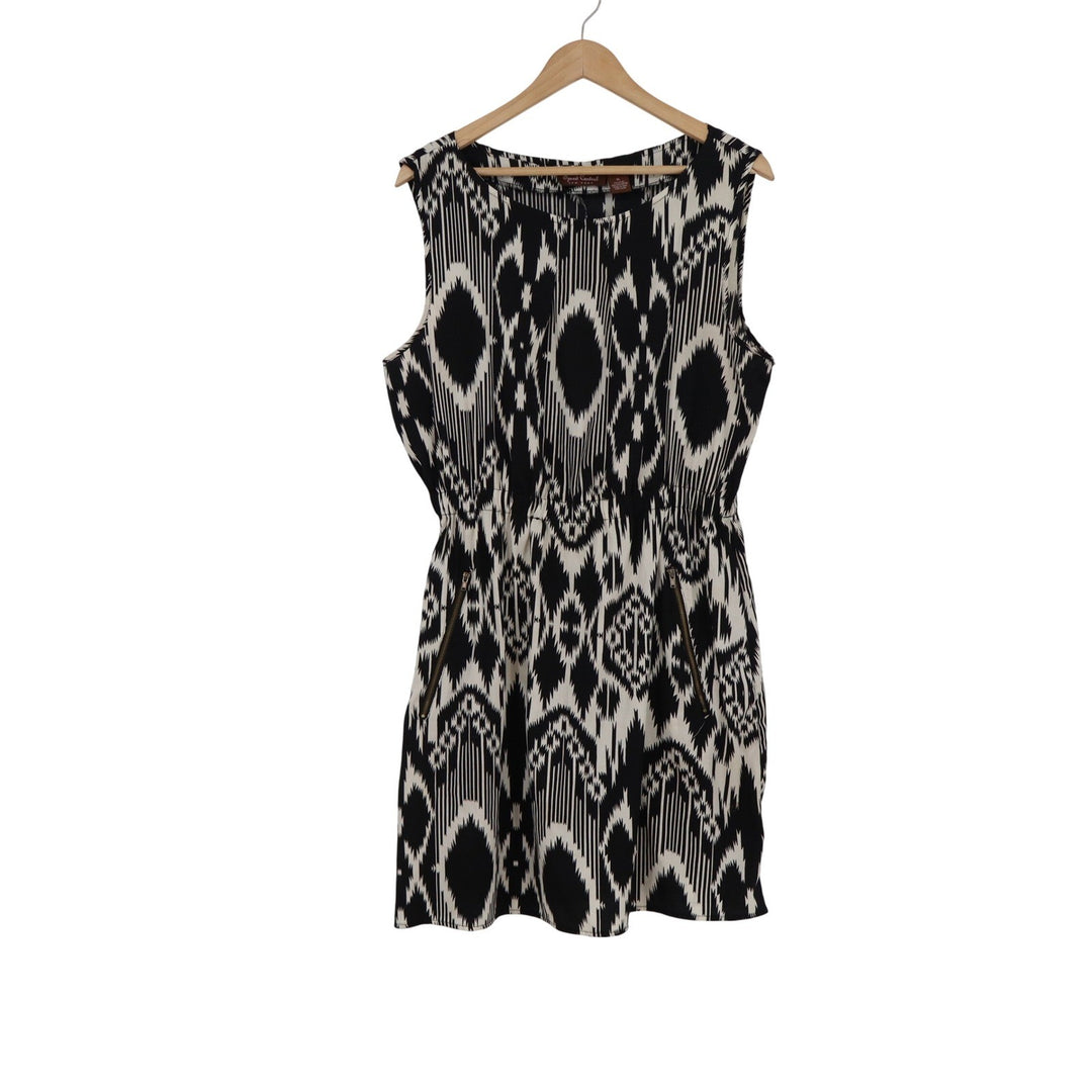 Speed Control New York XL Black White Ikat Geometric Sleeveless Zipper Dress