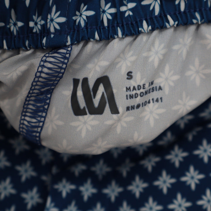 VRST Mens Resort Short 6" Print Deep Denim Blue White Floral Stretch Small
