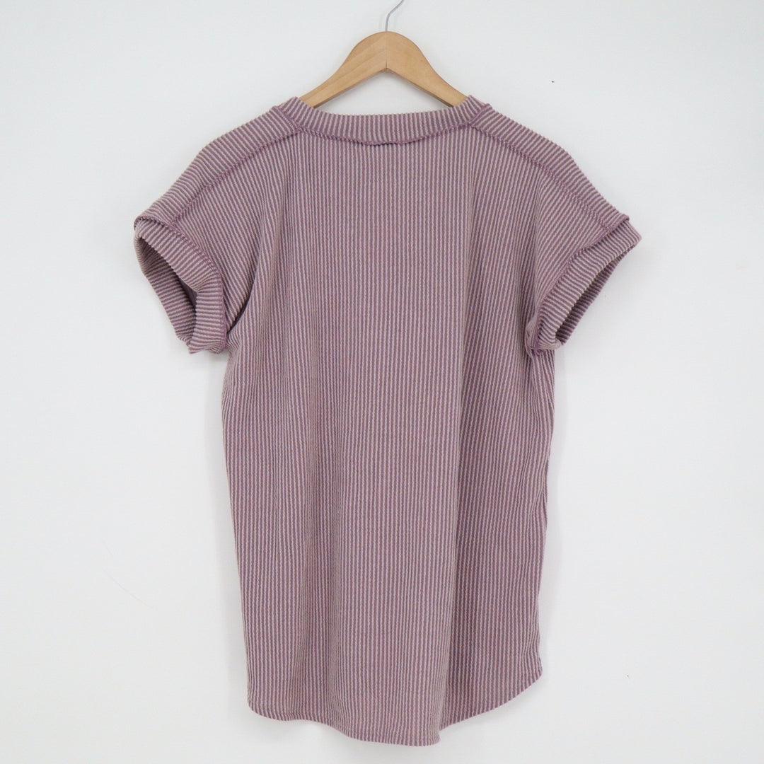 Heimish USA Lavender Ribbed V-Neck Short Sleeve Top Small NEW