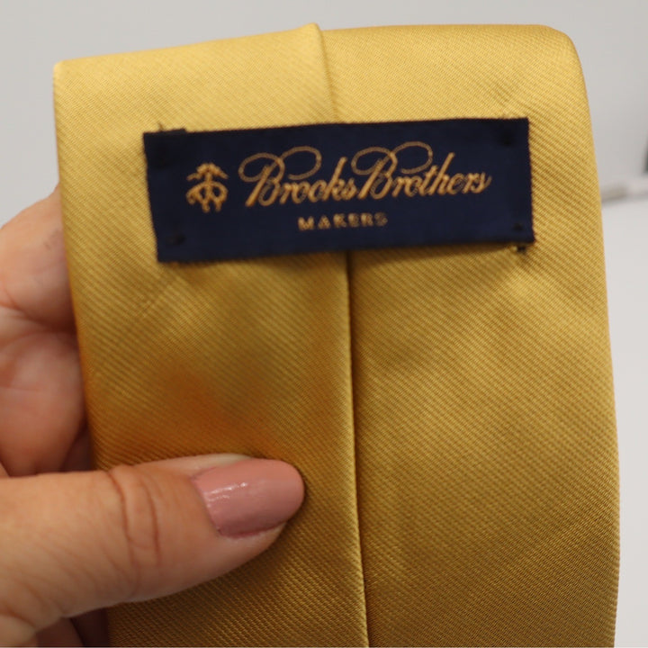 Brooks Brothers Makers Gold Silk Tie Solid Ribbed Woven in England Made in USA