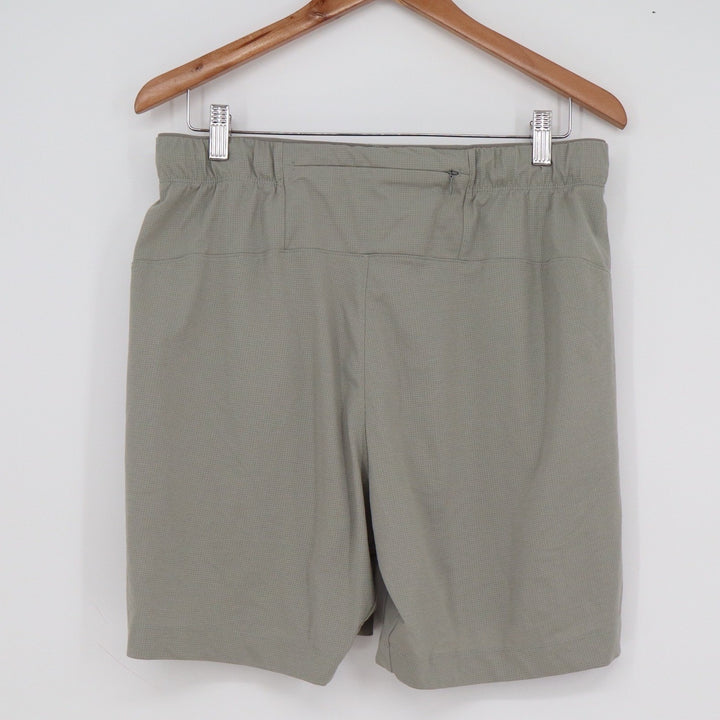 Uniqlo Ultra Light Shorts Mens Large Sage Green Active Hiking 7in Inseam
