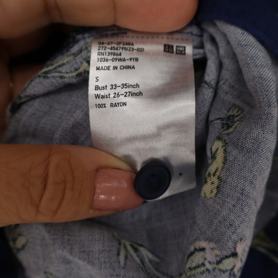 Uniqlo Womens Navy Blue Wildflower Botanical Print Rayon Button Down Shirt S