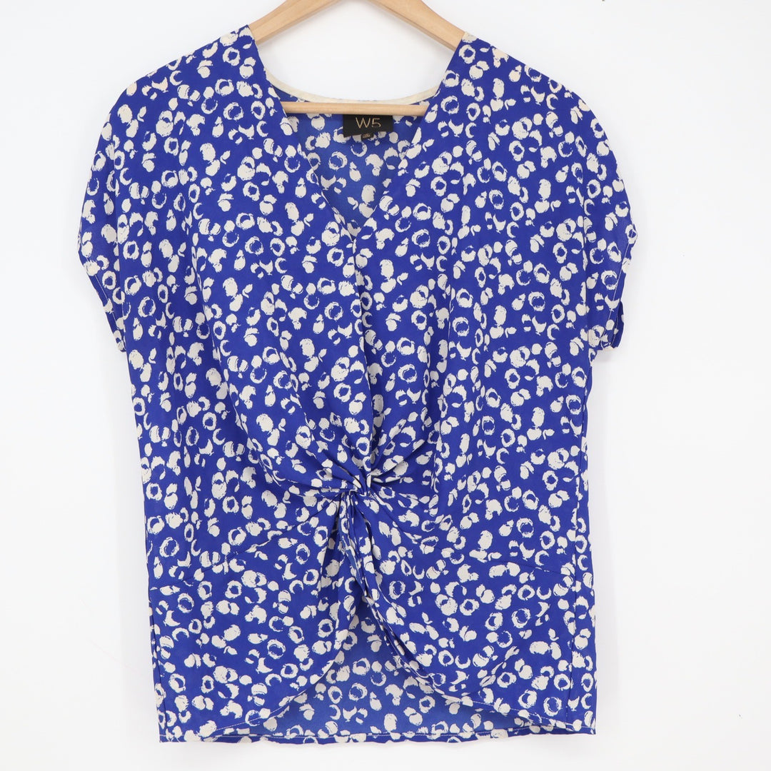 W5 Blouse Womens Small Blue White Abstract Twist Front Excellent