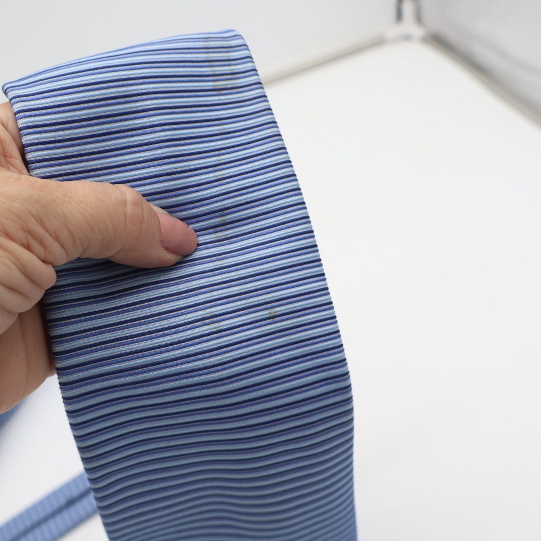 Brooks Brothers Makers Blue Horizontal Micro Stripe Silk Tie Made in USA Italy