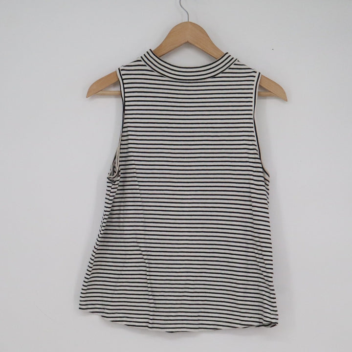 Universal Thread Womens Black White Striped Mock Neck Sleeveless Cotton Top M