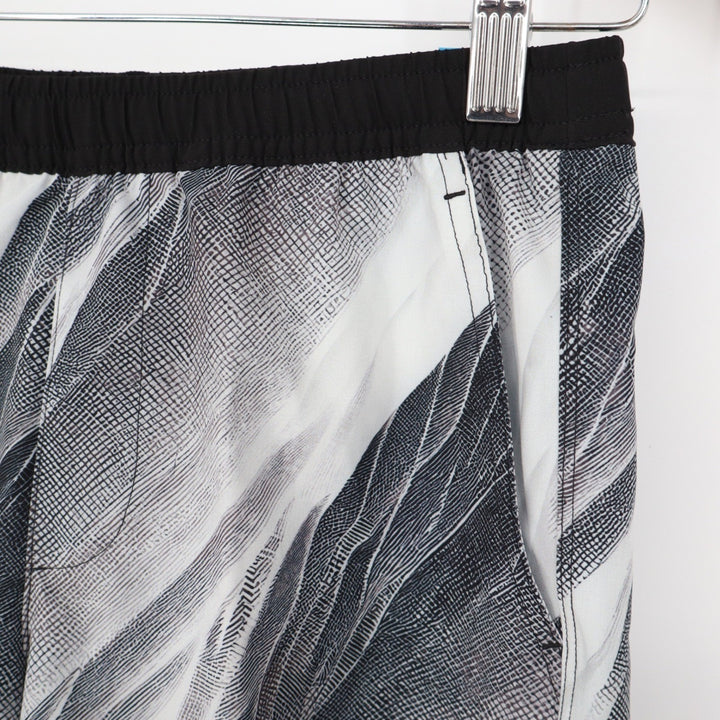 DSG Boys Agility Short Pure White AI Formation Print Size M 10-12