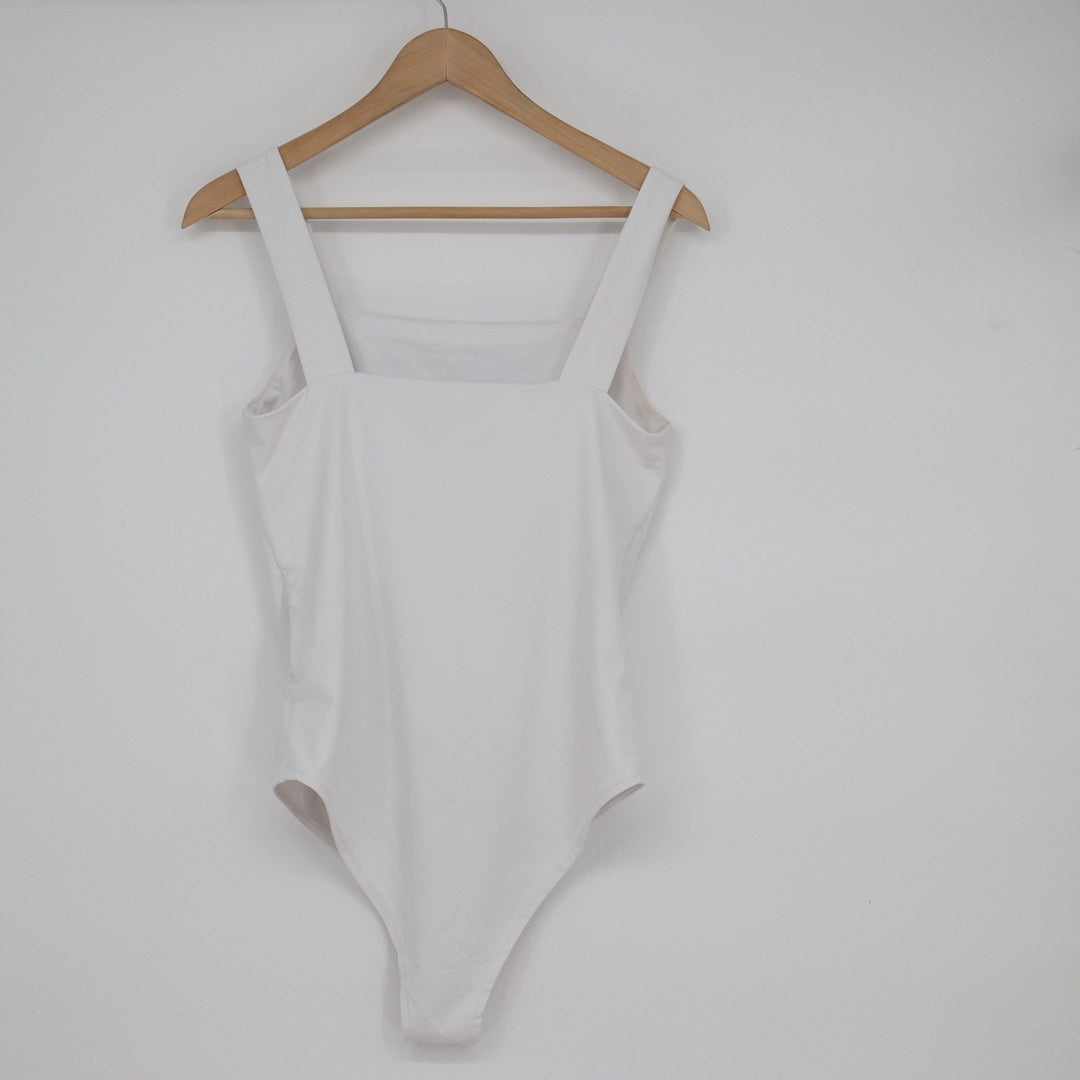 REORIA White Square Neck Sleeveless Tank Bodysuit Size L Snap Bottom Double