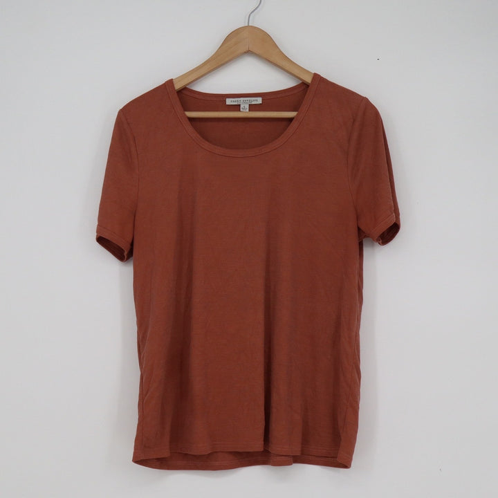 Green Envelope Los Angeles Womens L Scoop Neck Short Sleeve T-Shirt Rust