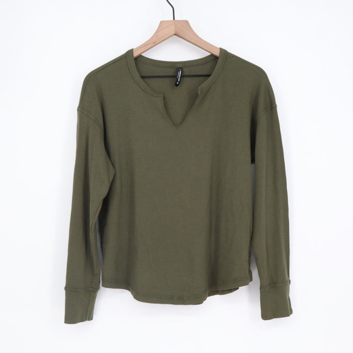 American Giant Luxe Rib Womens Medium Olive Green V-Notch Long Sleeve Pullover