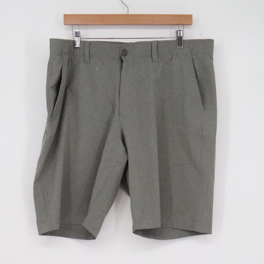 Under Armour HeatGear Mens Gray Loose Fit Golf Shorts Size 40 Heathered