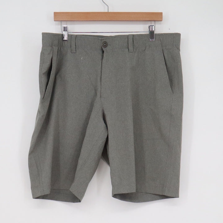 Under Armour HeatGear Mens Gray Loose Fit Golf Shorts Size 40 Heathered