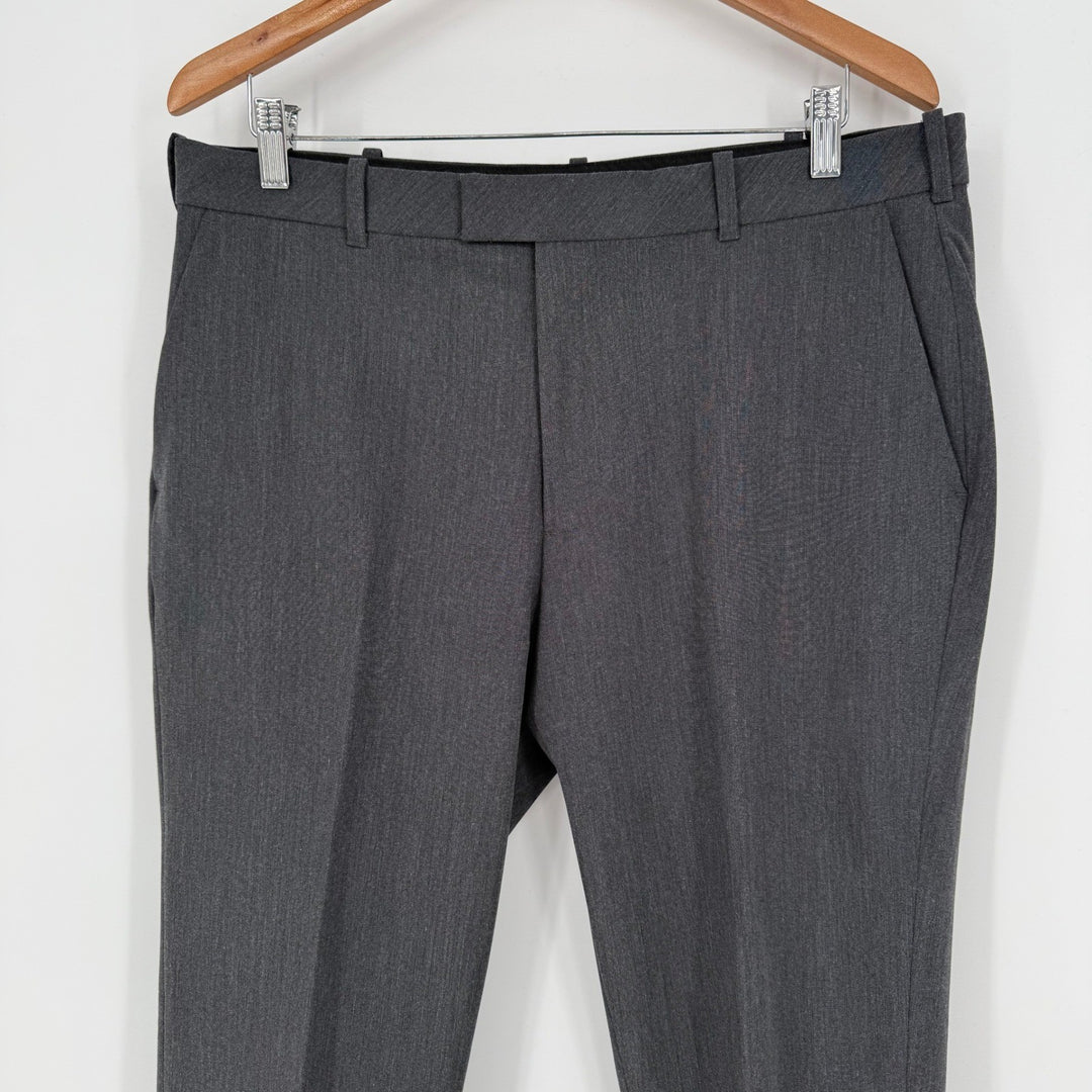 Van Heusen Mens Straight Flex Pants Charcoal Gray 34x30 Dress Pants