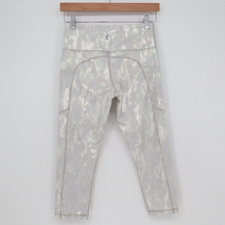 Zyia Leggings Women's 6-8 Metallic Camo Pocket Light n Silver Crop