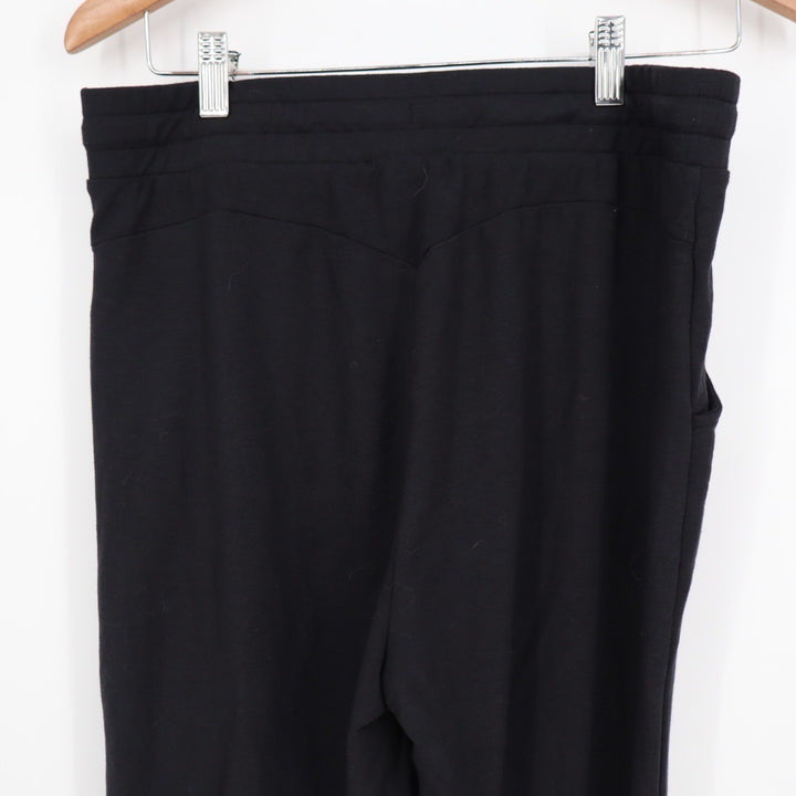 Gymshark Joggers Black Sweatpants Size M Logo Detail Athletic Comfort