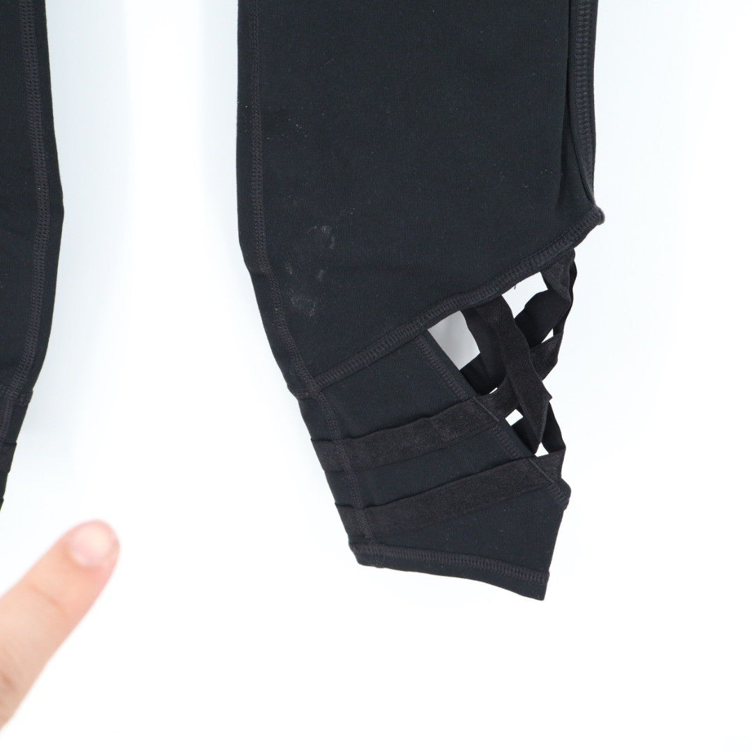 Athleta Black Lattice Cutout Capri Leggings Size MP