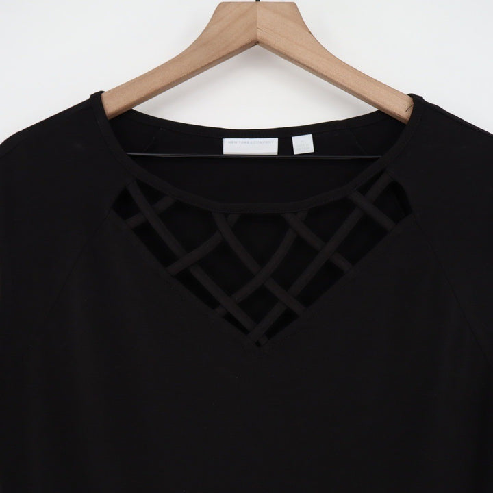 NEW YORK COMPANY Black Lattice Neck Tunic Top Womens Medium