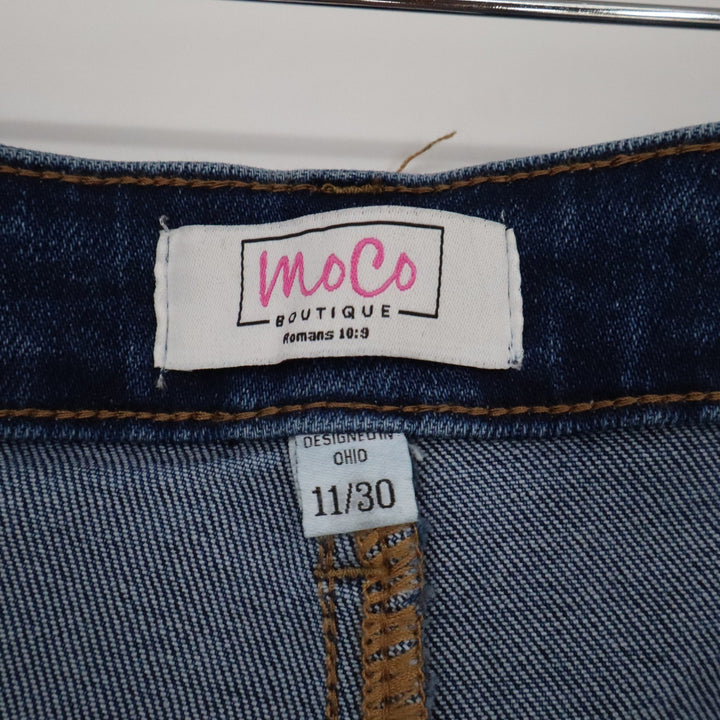 MoCo Boutique Tummy Control Barrel Jeans Medium Wash Blue High Rise 11/30 NEW