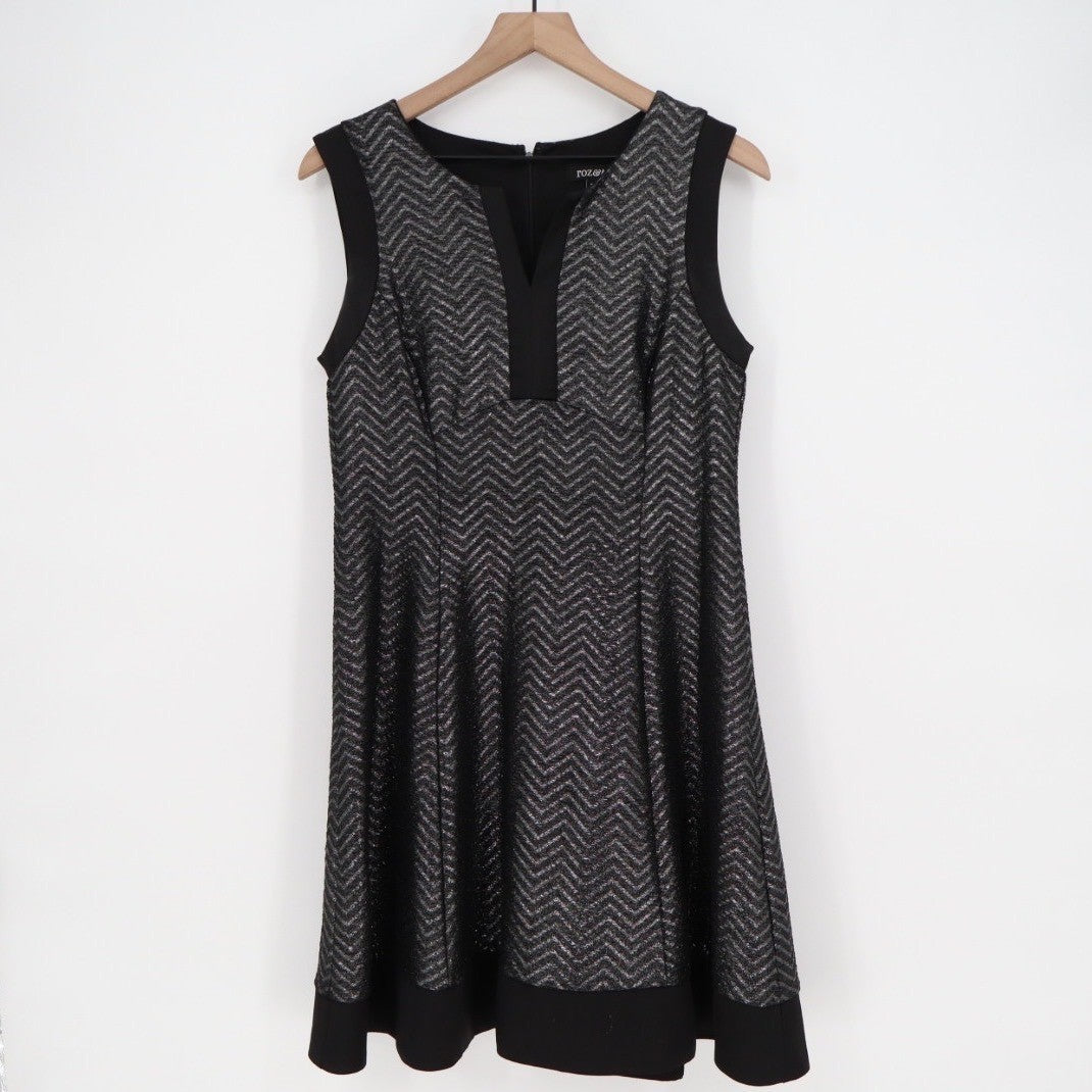 Roz & Ali Petite Black Chevron Sparkle V Neck Sleeveless Sheath Dress 8P