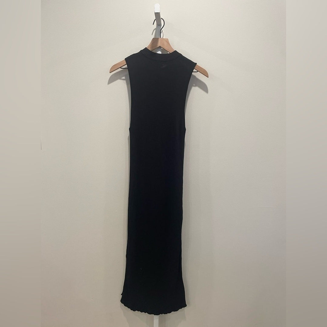 Cupcakes and Cashmere Leola Dress Size M