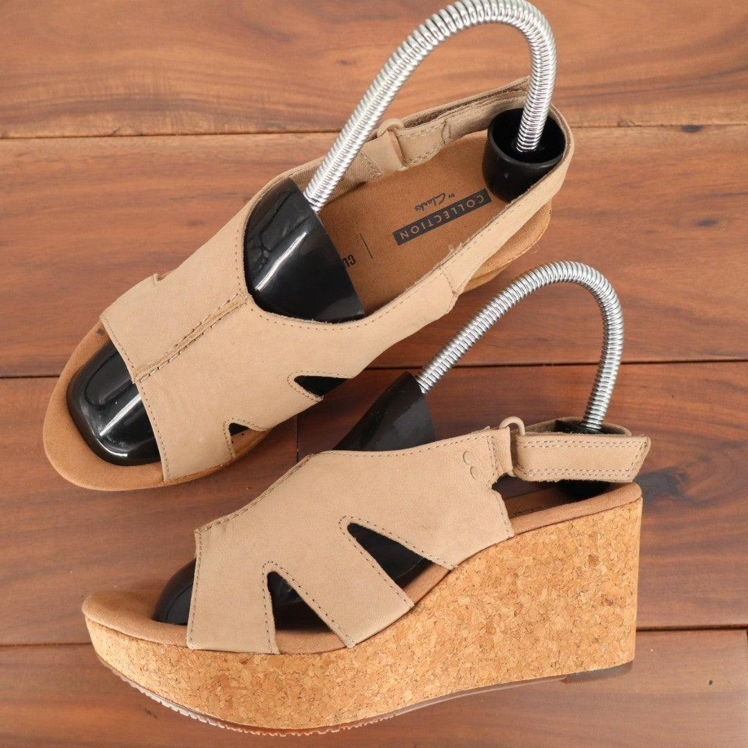 Clarks Collection Annadel Bari Womens US 7M Nubuck Leather Beige Wedge Sandals