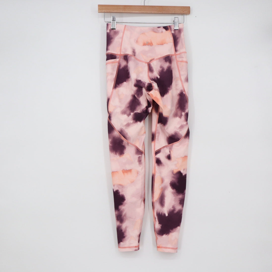 Old Navy Active Elevate Go-Dry High Rise Pocket Leggings Pink Watercolor Small