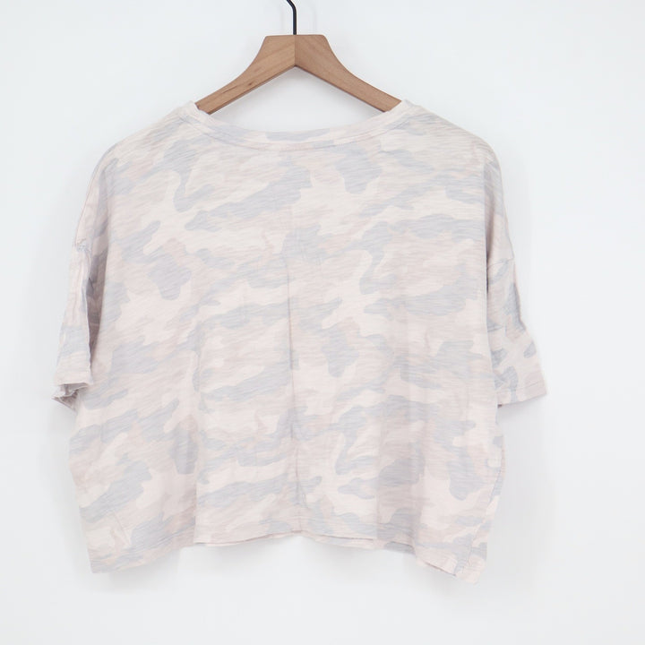 Old Navy Womens XL Grey Camo Crop Tee Short Sleeve Relaxed Fit Slub Knit Top