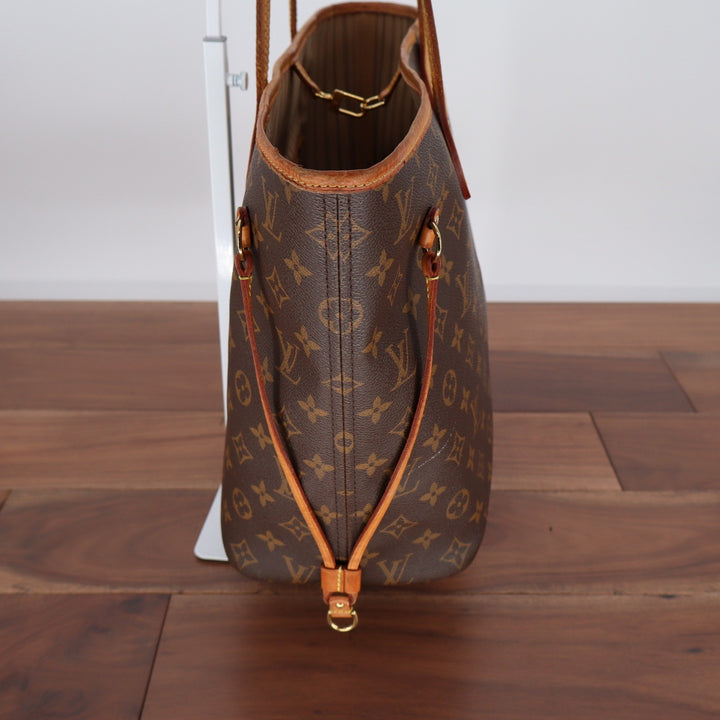 Louis Vuitton Neverfull MM Monogram Canvas Tote Bag Brown M40995