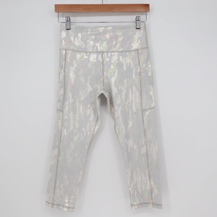 Zyia Leggings Women's 6-8 Metallic Camo Pocket Light n Silver Crop