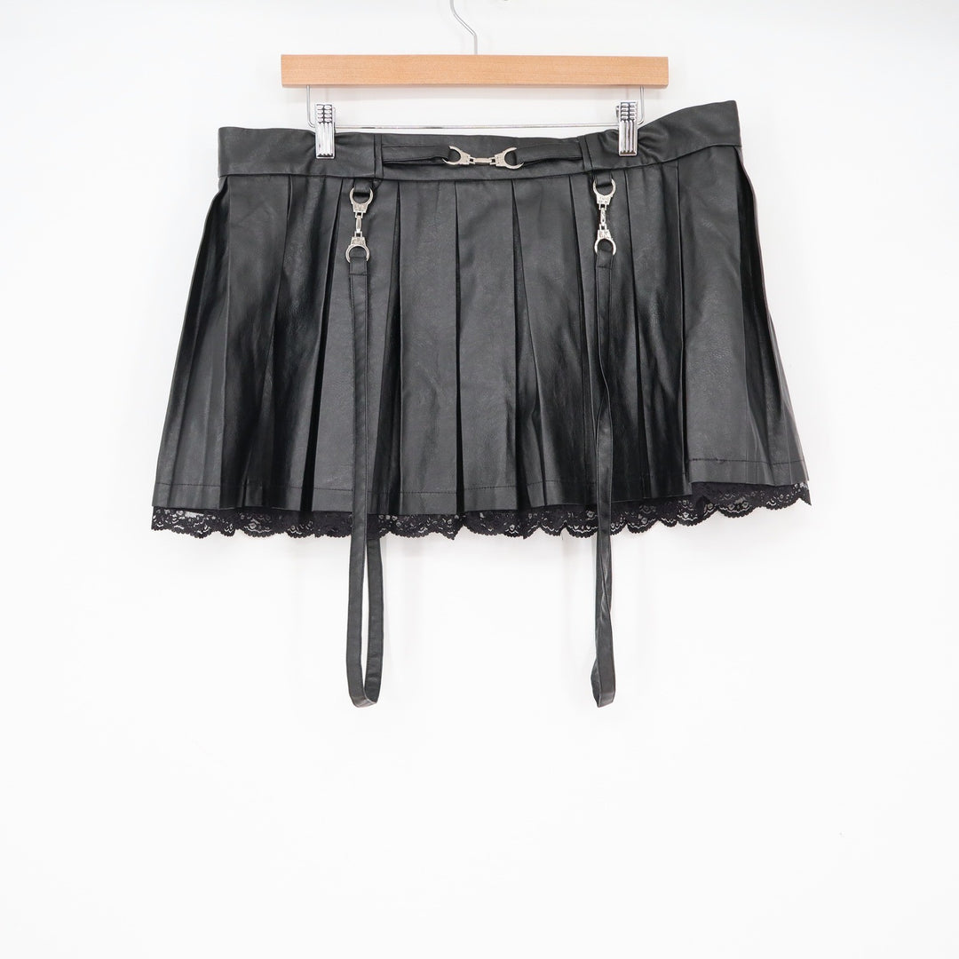 LittleForBig Skirt Womens XXL Pleated Black Faux Leather Lace Handcuff Excellent