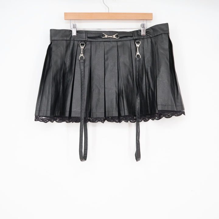 LittleForBig Skirt Womens XXL Pleated Black Faux Leather Lace Handcuff Excellent