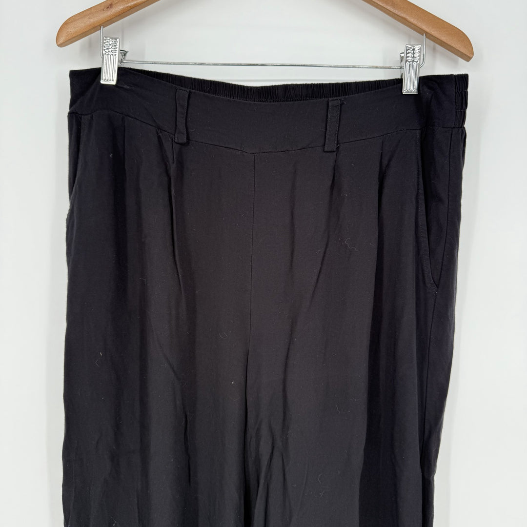 Torrid Chino Pants Womens 0 Black Rayon Stretch Pleated Wide Leg Elastic Waist