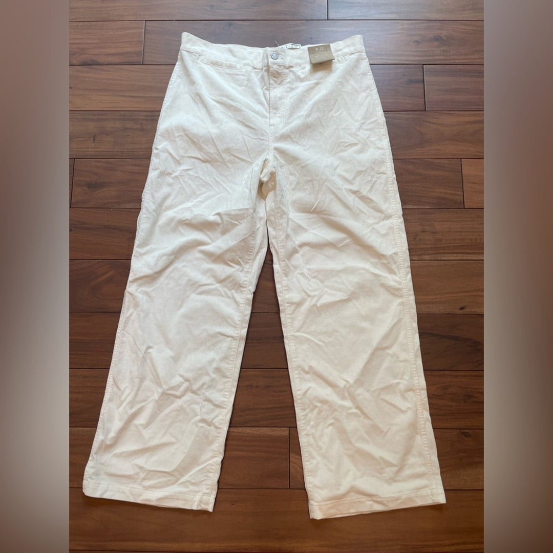 Maxwell The Emmett Wide-Leg Pant in Corduroy: Welt Pocket Edition Size 32