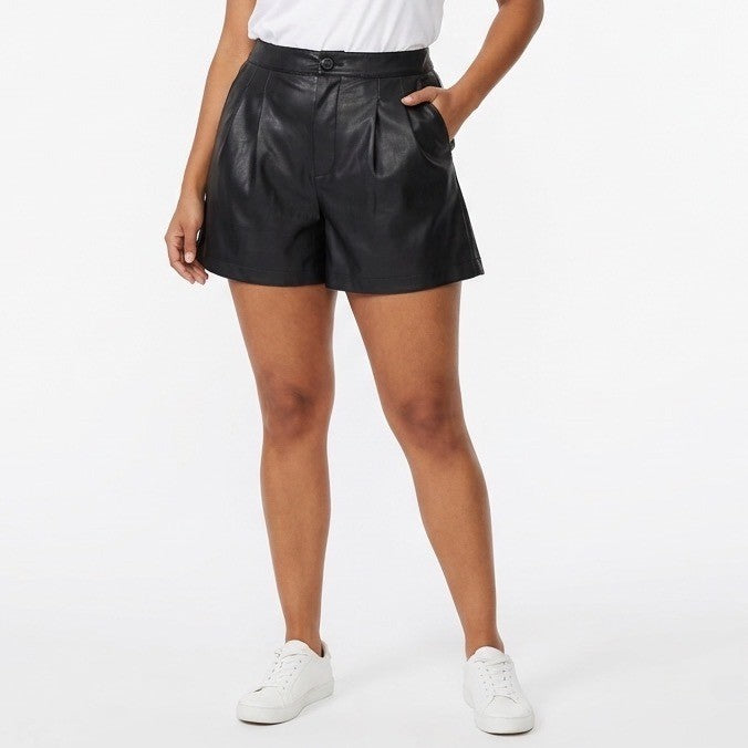 Allie Rose Faux Leather Chino Shorts Womens Medium Black Pleated Outdoor Zip Fly