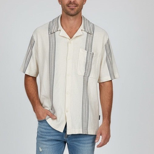 American Eagle Mens Medium Knit Camp Shirt Short Sleeve Button Up Patterned