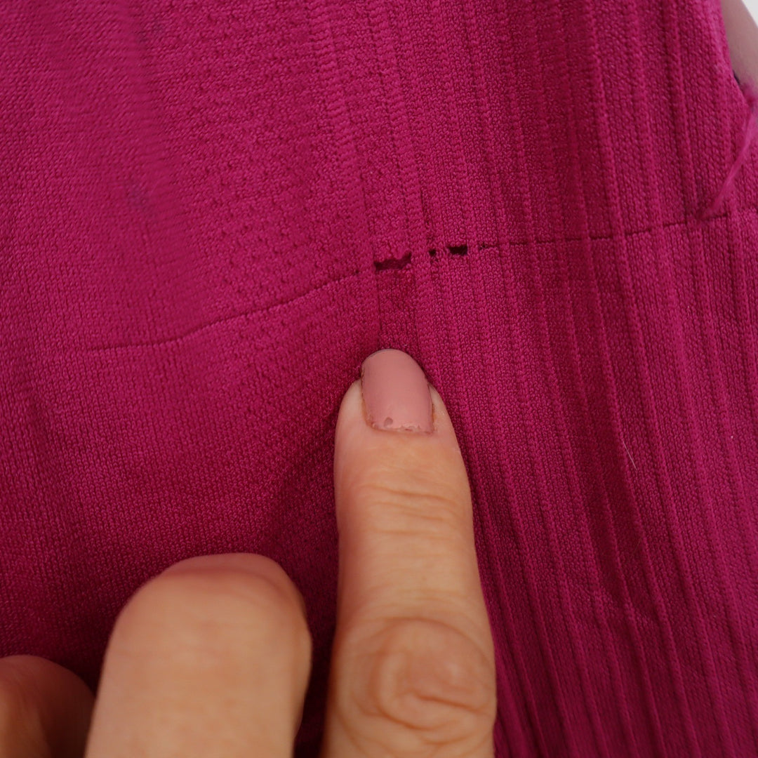 Old Navy Womens Go-Dry Fluid Seamless Racerback Tank Top Magenta Pink Large