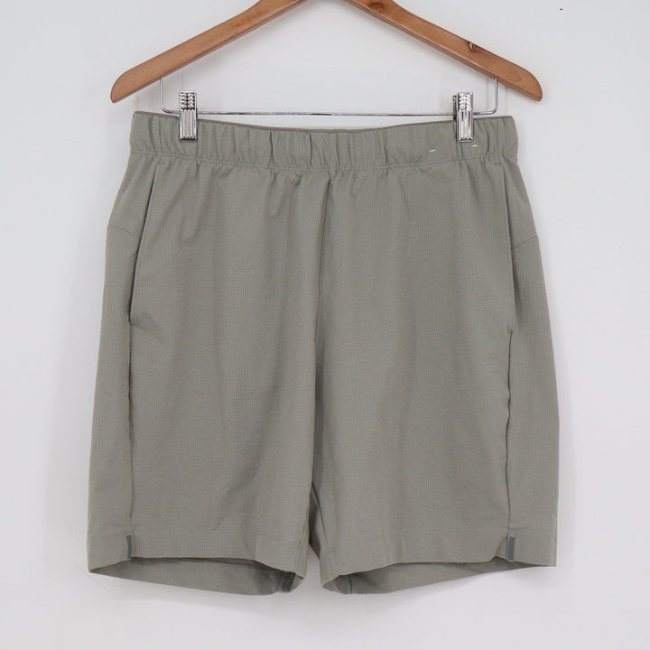 Uniqlo Ultra Light Shorts Mens Large Sage Green Active Hiking 7in Inseam