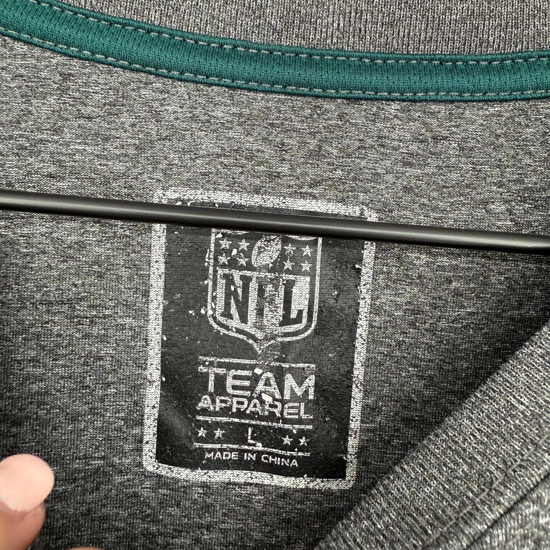 NFL Team Apparel Philadelphia Eagles Football Team Shirt Mens Large Gray Graphic
