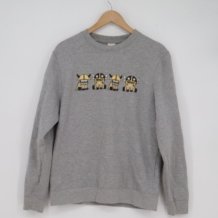 Make Market Mens Medium Gray Football Highland Cow Graphic Crewneck Sweatshirt