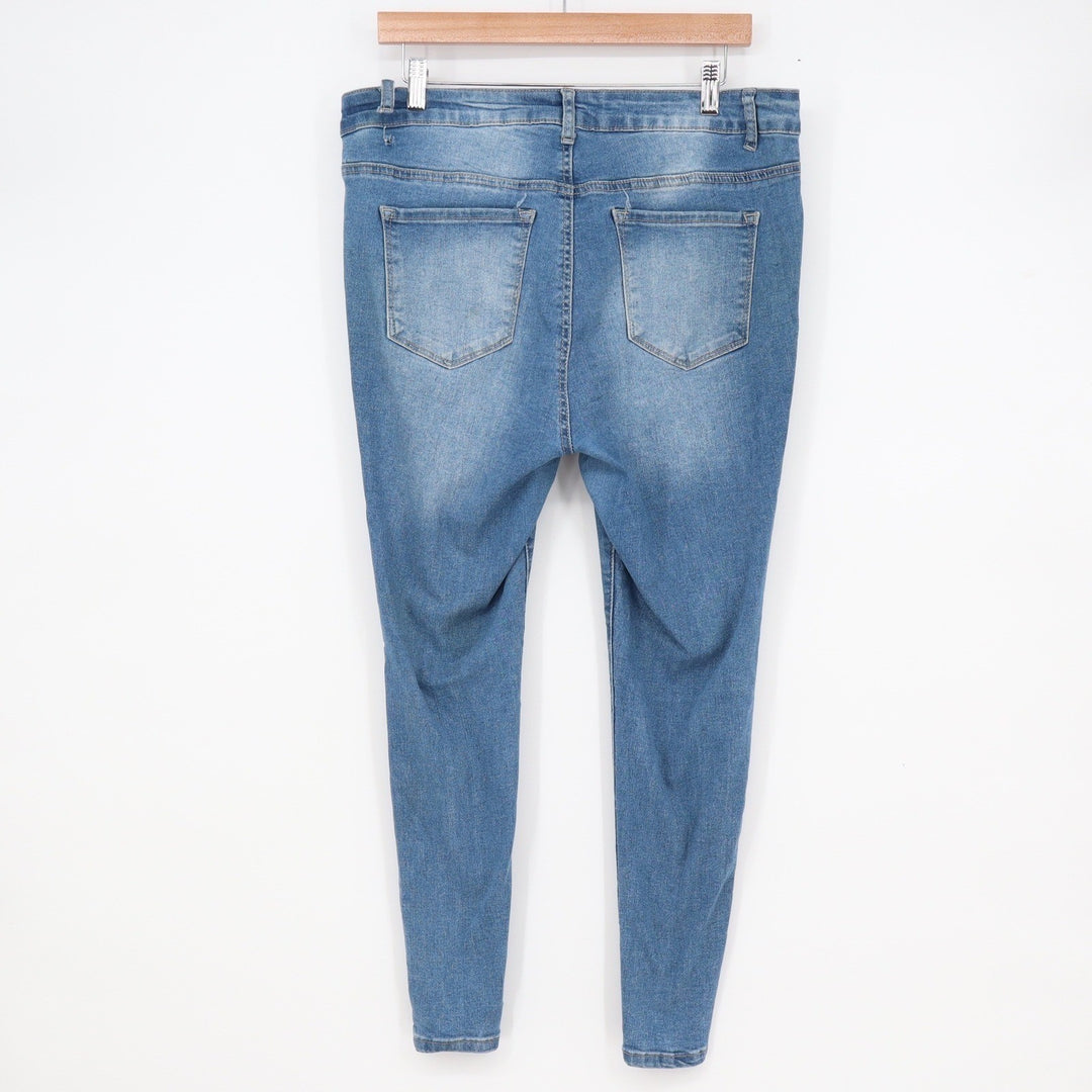 Blue Savvy Women Size 14 Distressed Skinny Jeans Medium Wash Ripped Knee Edgy