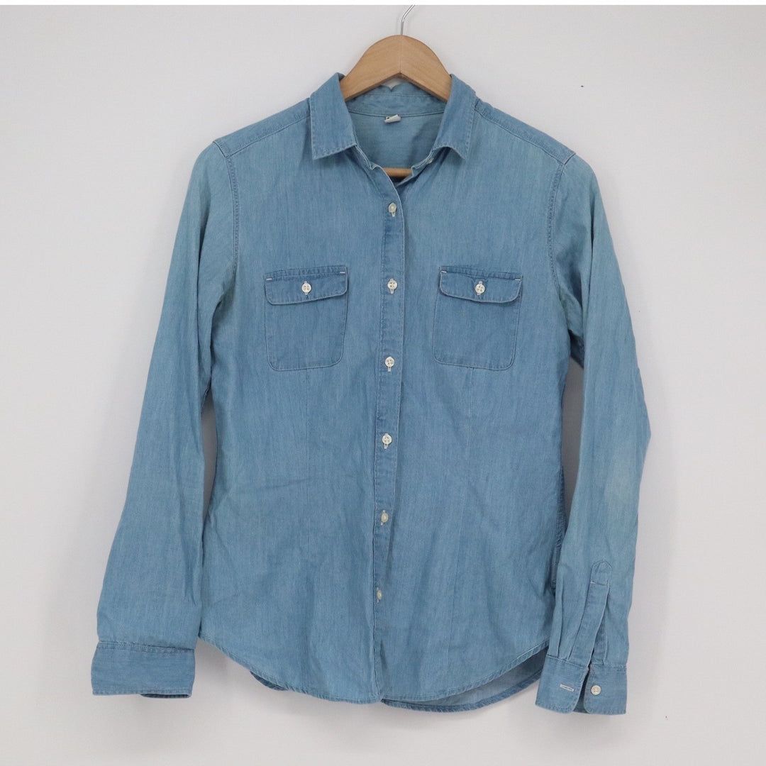 Uniqlo Womens Light Wash Denim Chambray Button Down Shirt Small Blue