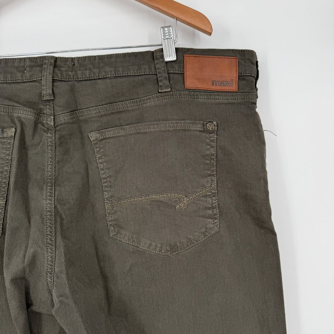 Mavi Jeans Matt Relaxed Straight Leg Corduroy Pants Men Size 46/30 Olive Green