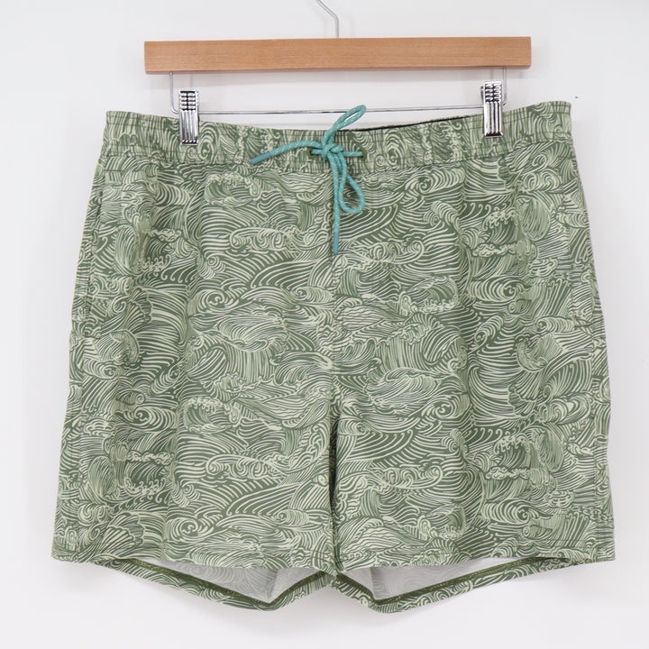 Wellen Swim Trunks Mens L Performance Green Wave Print 5" Inseam Excellent