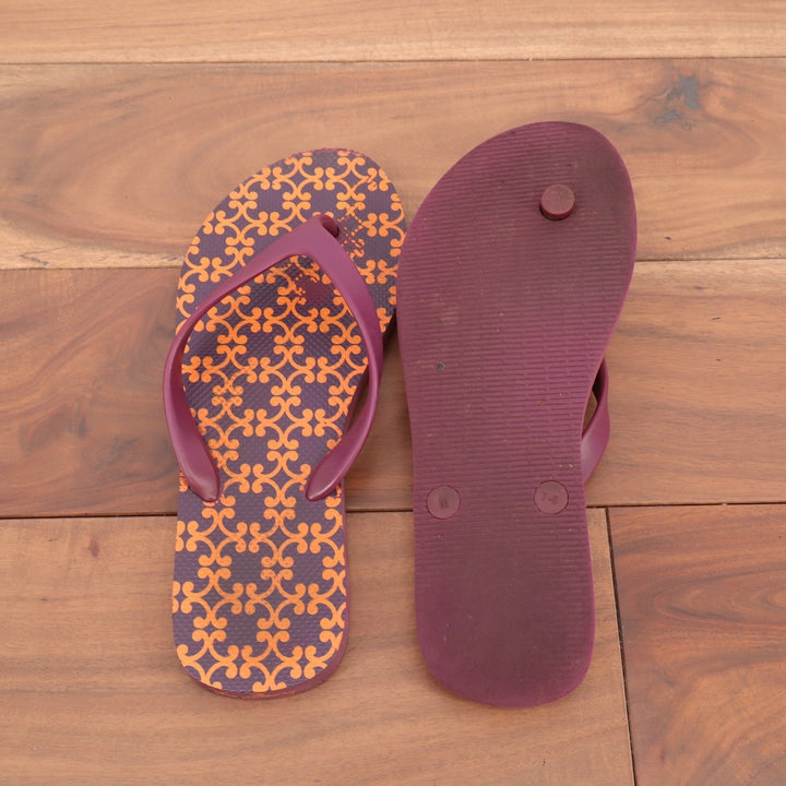 Purple and Orange Filigree Pattern Flip Flop Sandals Size 7-8 Casual Beachwear