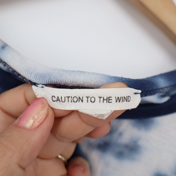 Caution to the Wind Top Womens L Tie-Dye Blue Front Knot Cropped Excellent