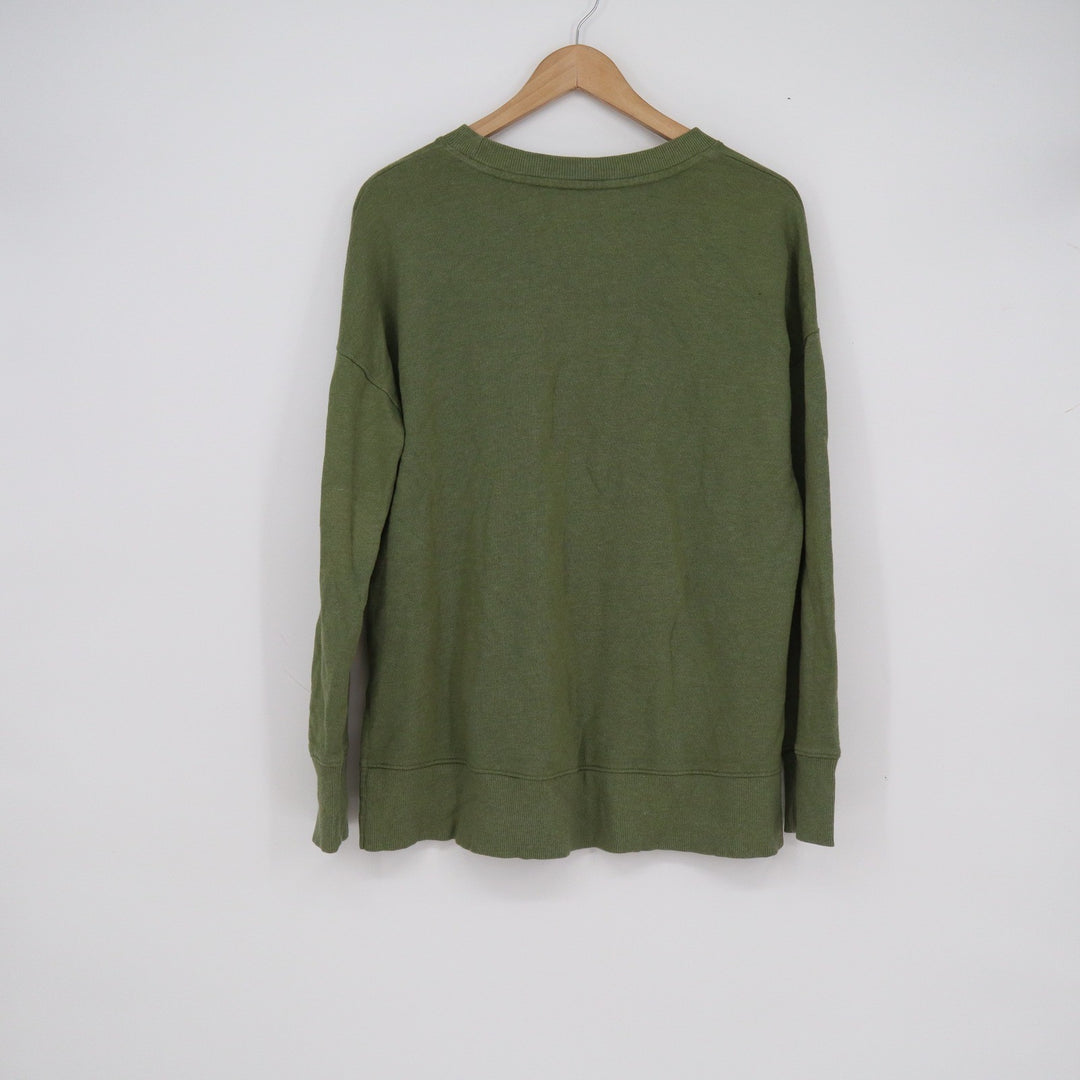 Time and Tru Womens Green Crew Neck Sweatshirt Size M Relaxed High Low Hem