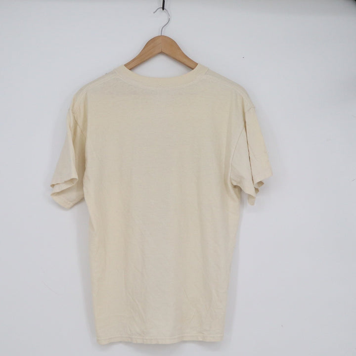 Vintage Alaska Lead Dog Scenery Sled Dog Graphic T-Shirt Cream Mens Small