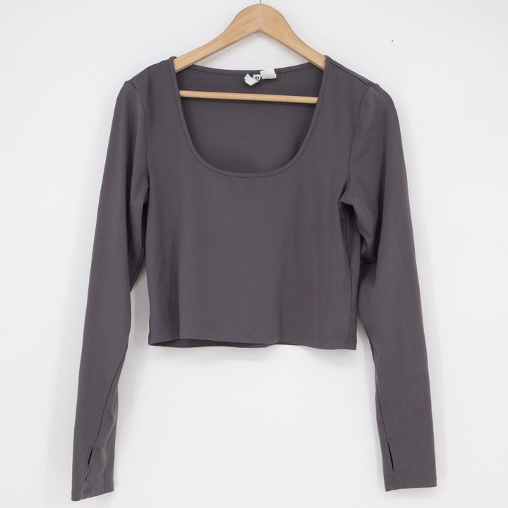 HM Divided Womens Charcoal Gray Scoop Neck Long Sleeve Crop Top Thumbholes L