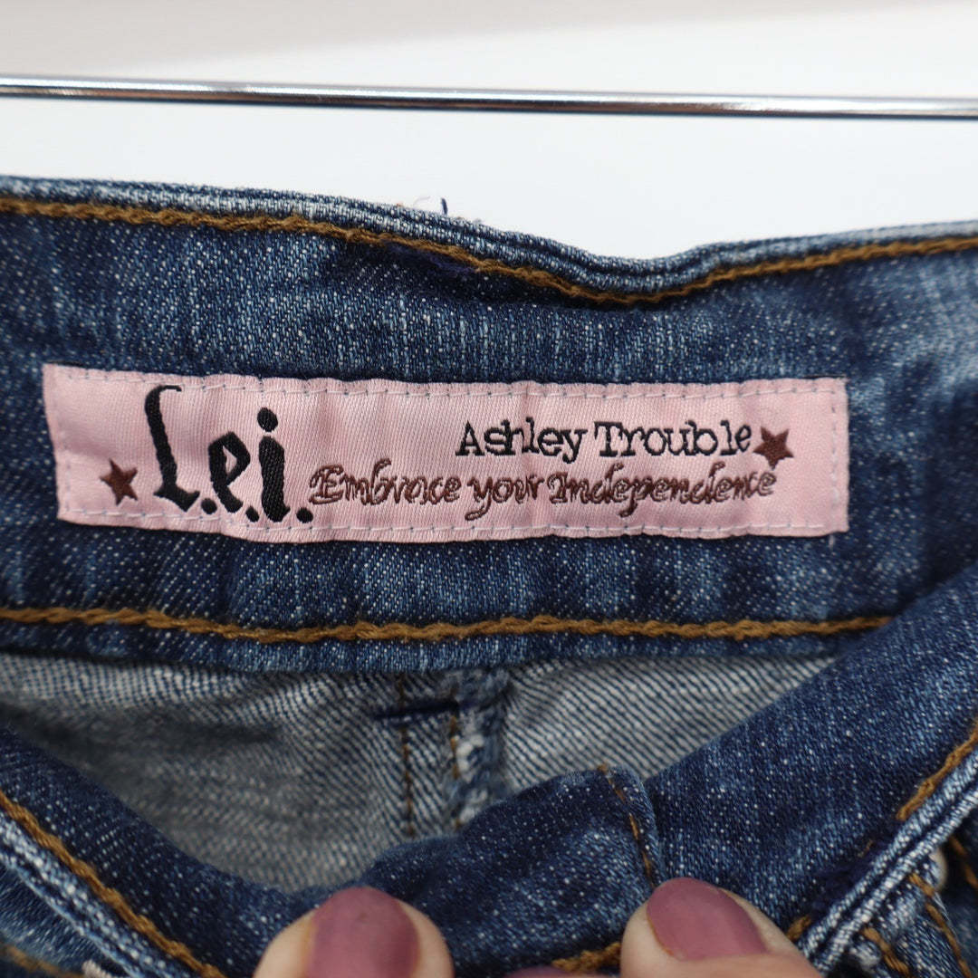 L.E.I. Ashley Trouble Medium Wash Cropped Capri Jeans Junior Size 3 Y2K Boho