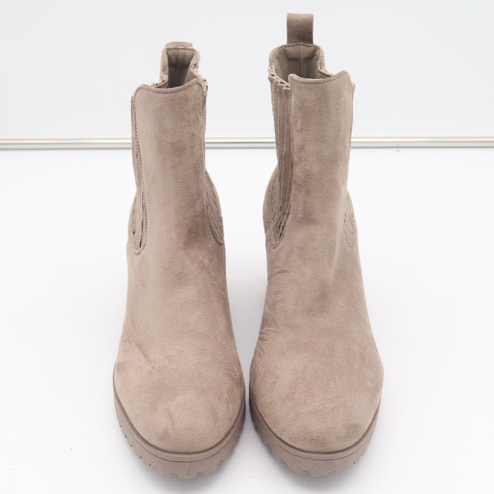Qupid Womens Taupe Faux Suede Ribbed Chelsea Lug Sole Block Heel Ankle Boots 10