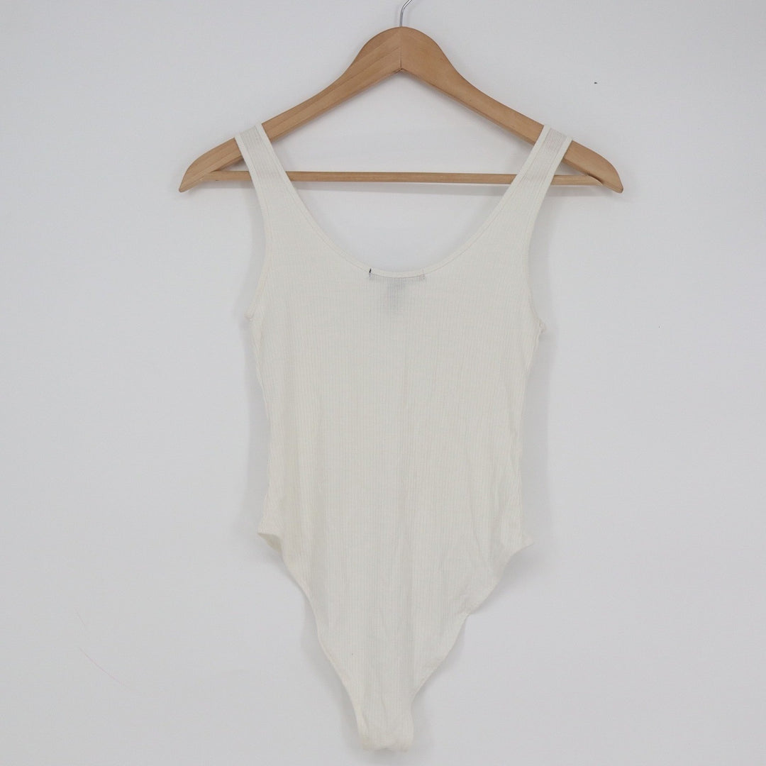 Forever 21 Womens Medium Ribbed Knit Scoop Neck Sleeveless Bodysuit Cream White